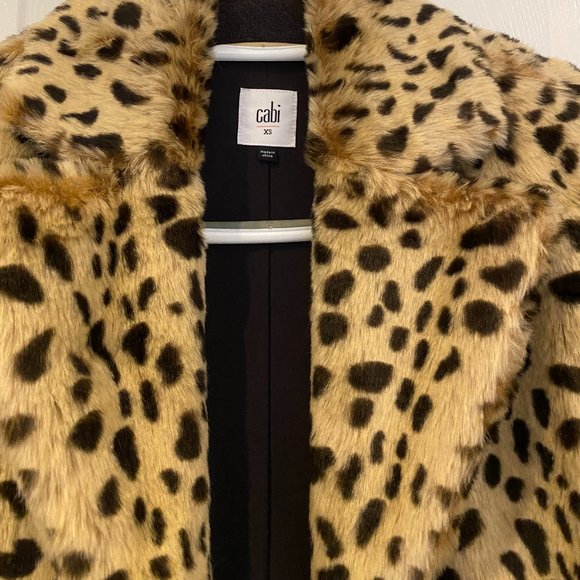 *SOLD* Cabi Faux Fur Leopard Jacket - Picture 3 of 5